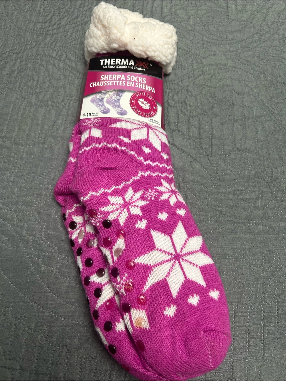 Women’s Pink Sherpa-Lined Non-Slip Holiday Socks